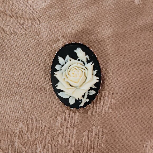 Jewelry - Vintage French Cameo White Rose Scarf Clip, Used